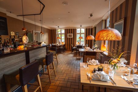 Gastraum Unter den Linden in gemütlicher Atmosphäre