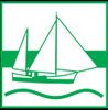 Ein grünes Segelboot-Symbol auf weißem Hintergrund, das eine maritime Tour darstellt.