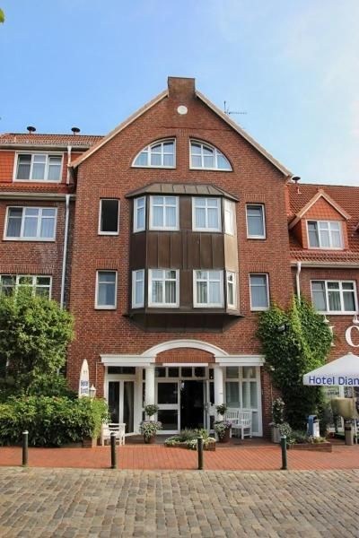 Innen- und Außenansichten vom Hotel Diamant in Wedel